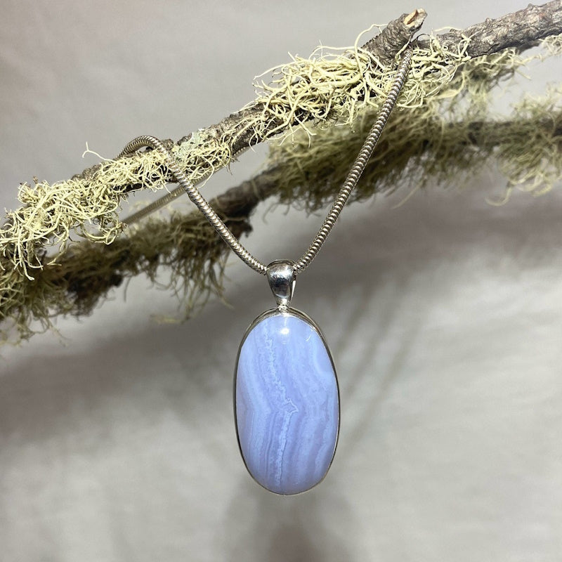 Oval Shaped Blue Lace Agate Pendant