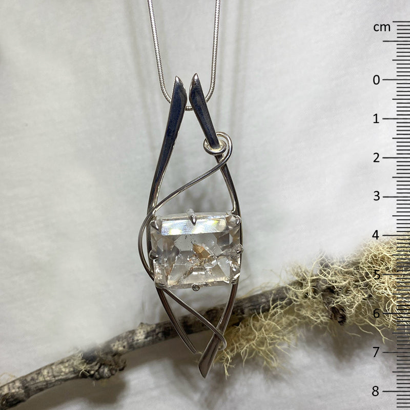 Manifestation Quartz Pendant