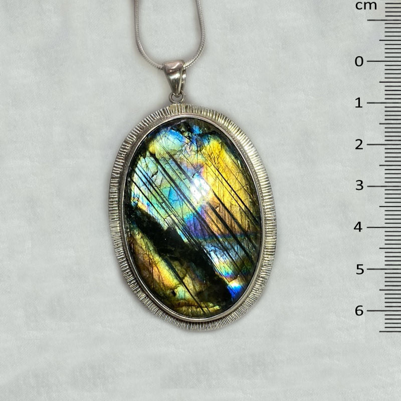 Oval Ornate Sterling Silver Labradorite Pendant
