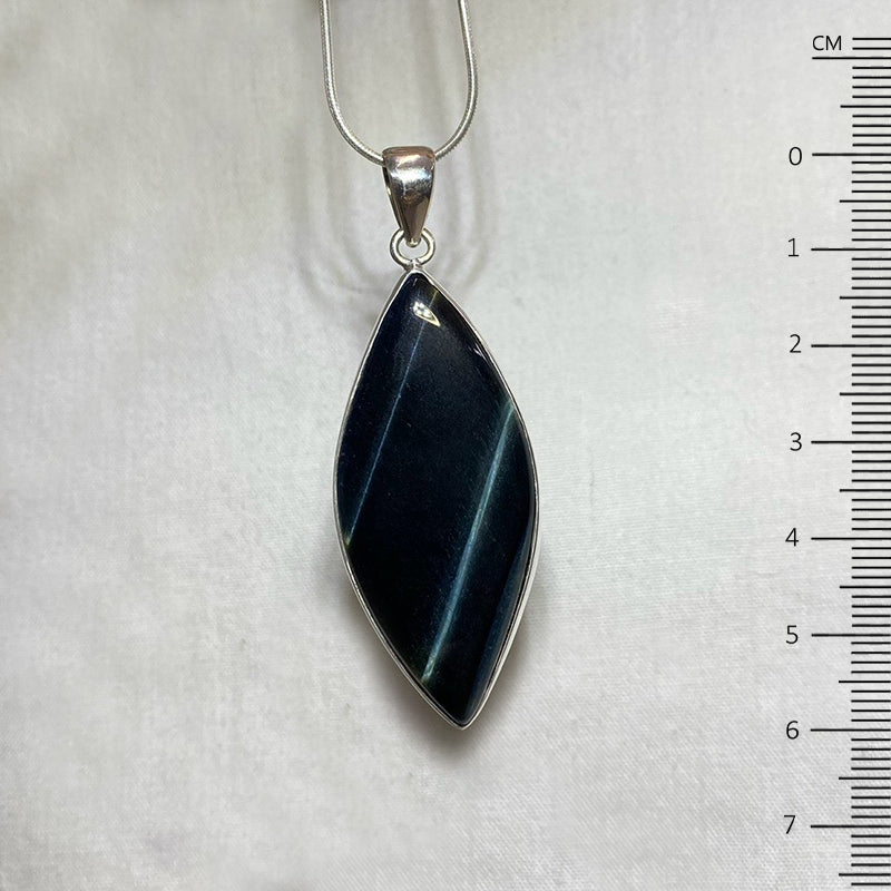 Leaf Shaped Hawkeye Pendant
