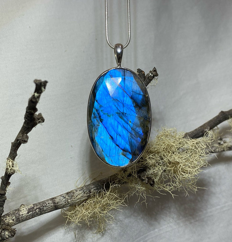 Blue Flash Faceted Oval Labradorite Pendant