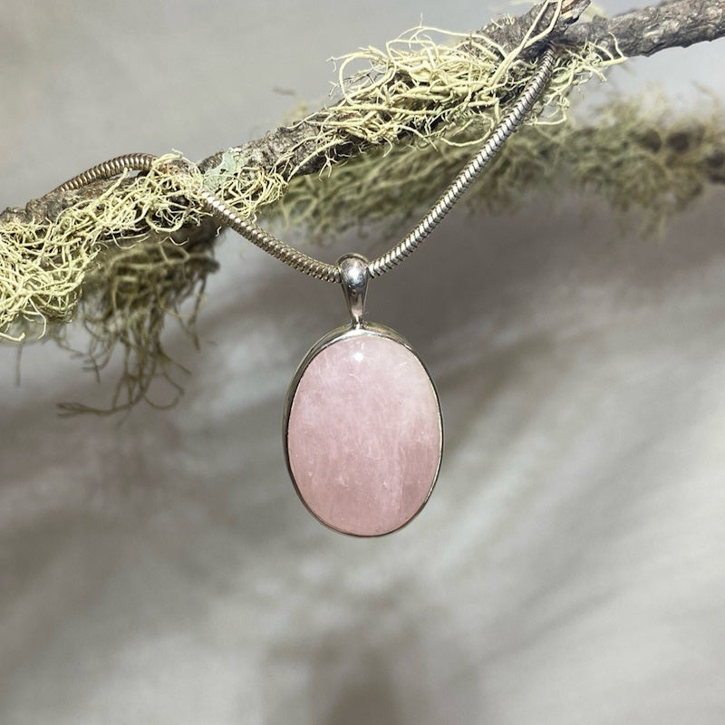 Oval Morganite Pendant