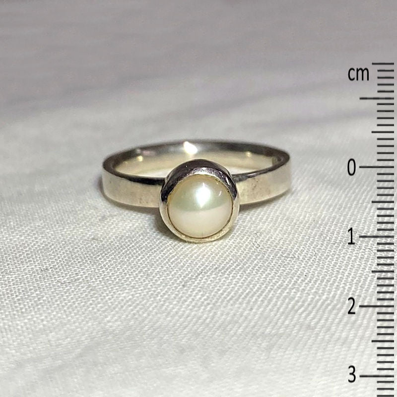 Round Pearl Ring- Size 8