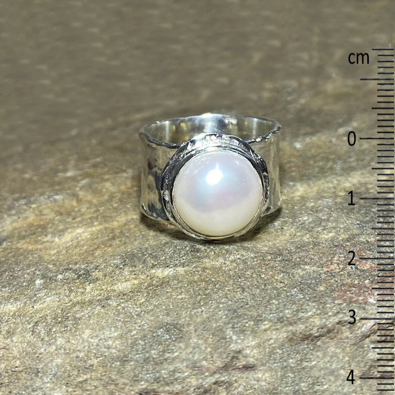 Round Pearl Ring- Size 9