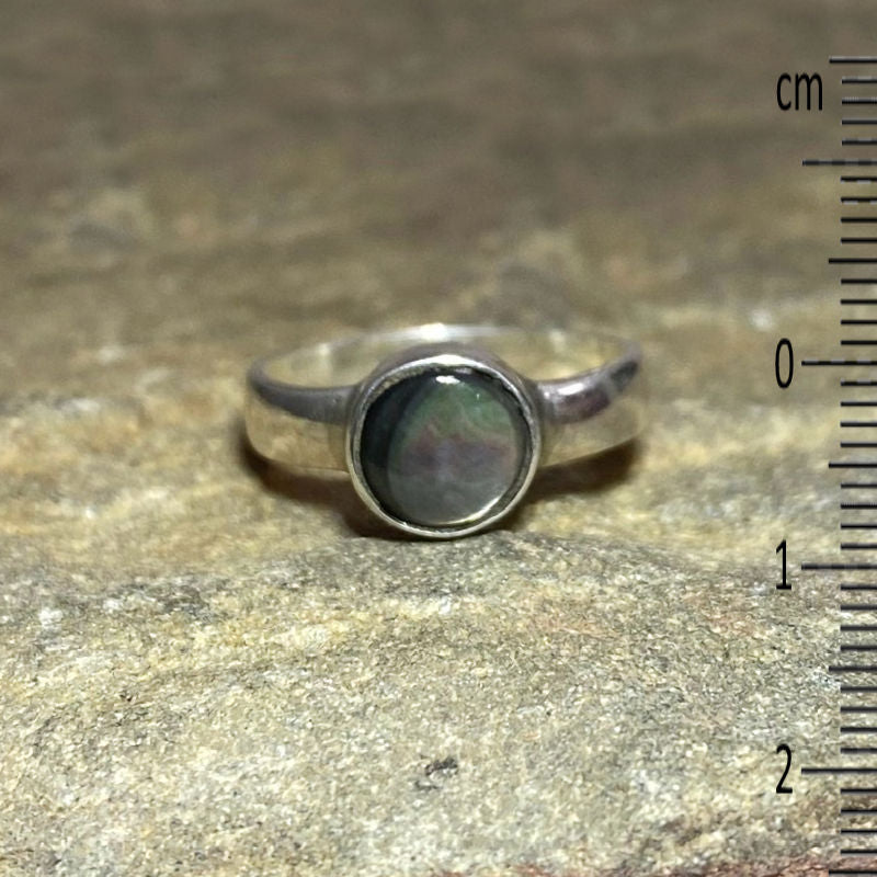 Round Tahitian Mother Of Pearl Ring- Size 8