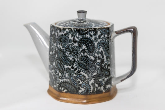 Traditional Japanese Teapot - Black Paisley