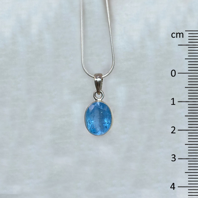 Oval Faceted Aquamarine Pendant