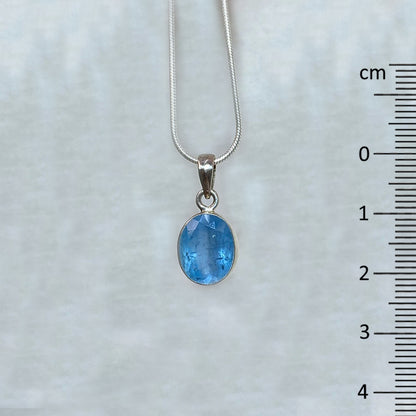 Oval Faceted Aquamarine Pendant