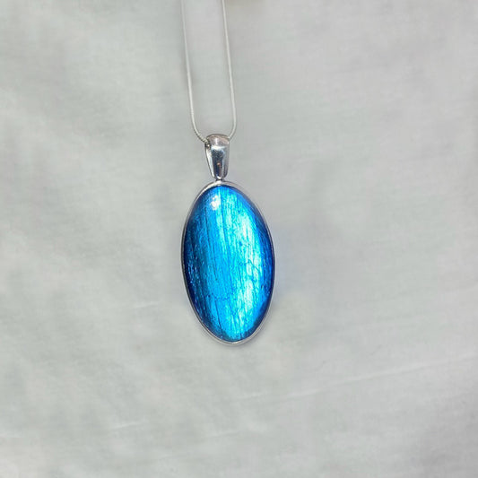 Oval Blue Flash Labradorite Pendant