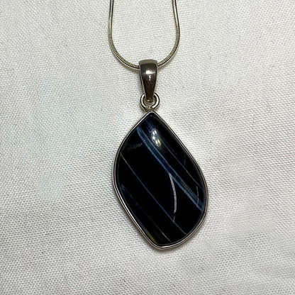 Freeform Hawkeye Pendant