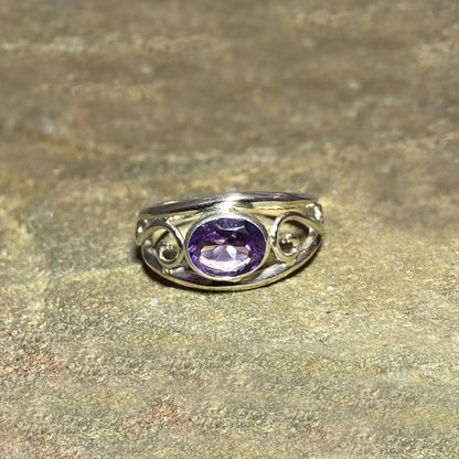 Swirling Sterling Silver Oval Faceted Amethyst Ring- Size 10