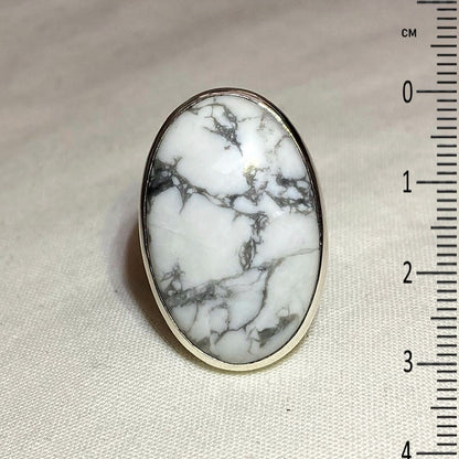 Oval White Howlite Ring- Size 7.5