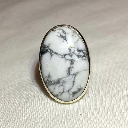 Oval White Howlite Ring- Size 7.5