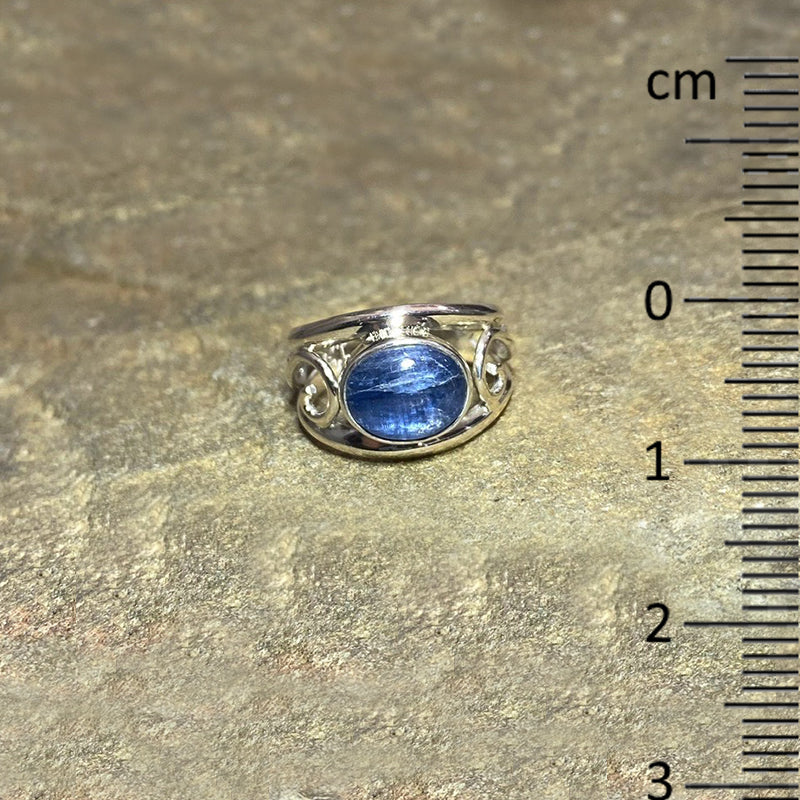 Round Blue Kyanite Swirling Sterling Silver Ring- Size 6.5