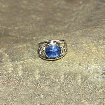 Round Blue Kyanite Swirling Sterling Silver Ring- Size 6.5