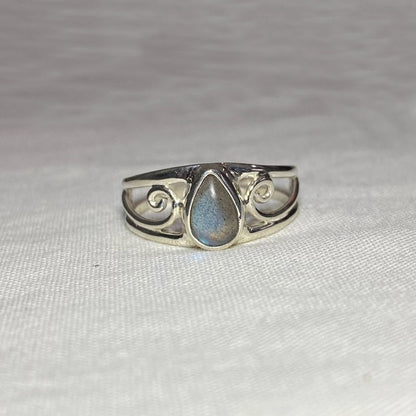 Teardrop Labradorite Ornate Sterling Silver Ring- Size 8