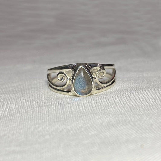 Teardrop Labradorite Ornate Sterling Silver Ring- Size 8