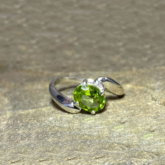 Faceted Oval Peridot Offset Sterling Silver Ring- Size 10