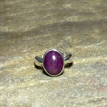 Oval Star Ruby Ring- Size 8