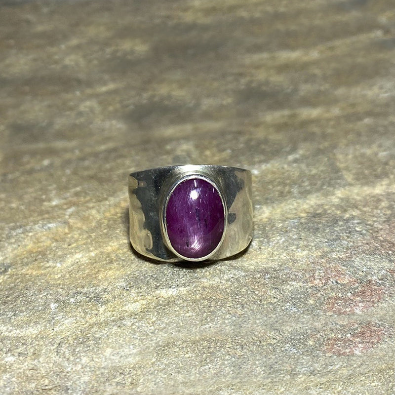 Hammered Sterling Silver Band Oval Star Ruby Ring- Size 7.5