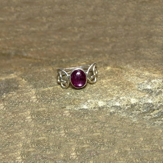 Oval Star Ruby Swirling Sterling Silver Ring- Size 6.5