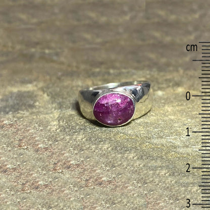 Oval Star Ruby Ring- Size 8
