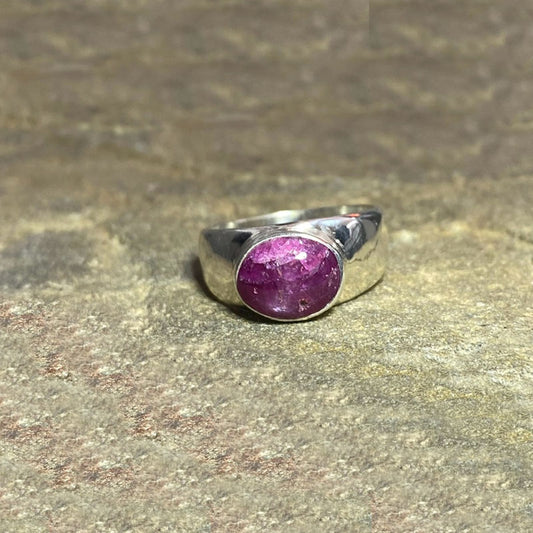 Oval Star Ruby Ring- Size 8