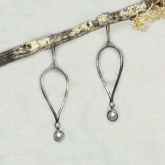 Round Pearl Earrings