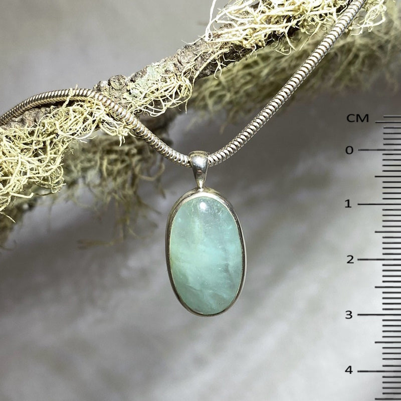 Oval Shaped Aquamarine Pendant