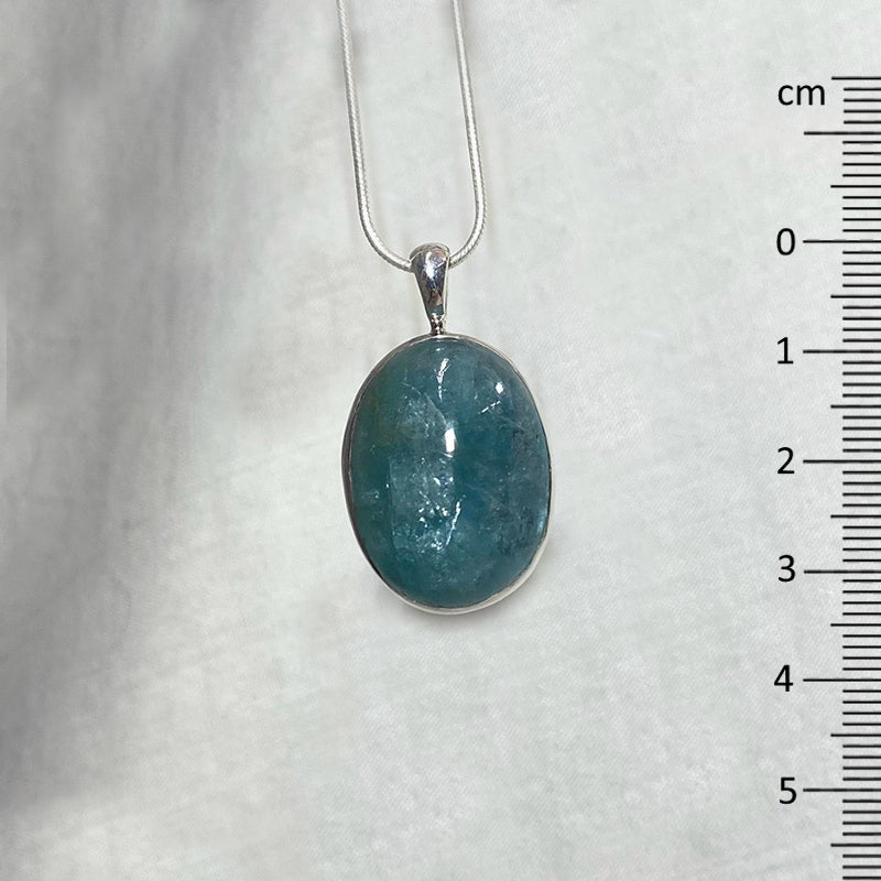 Oval Aquamarine Pendant