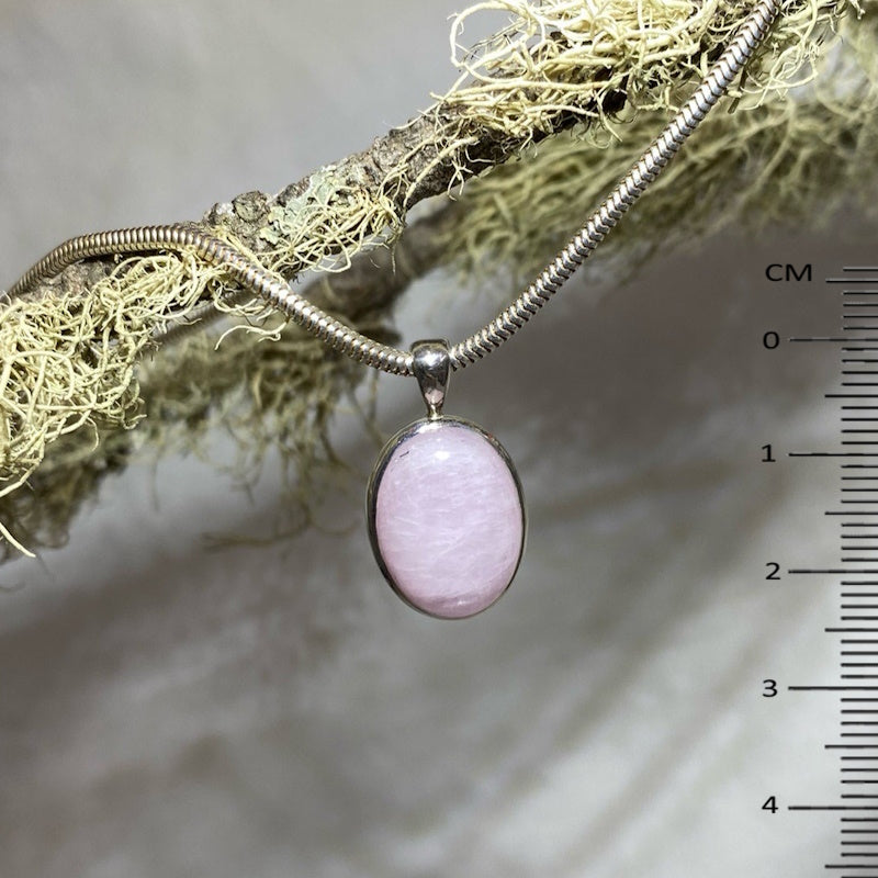 Oval Kunzite Pendant