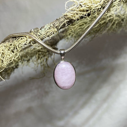 Oval Kunzite Pendant