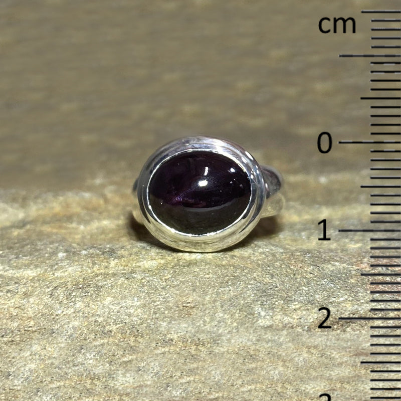 Oval Star Garnet Ring- Size 7.5