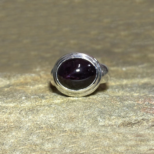Oval Star Garnet Ring- Size 7.5