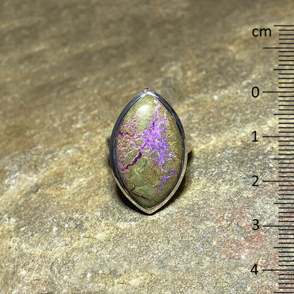 Marquese Serpentine & Stichtite Ring- Size 7.5