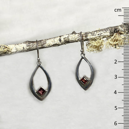 Ornate Sterling Silver Diamond Shaped Garnet Earrings