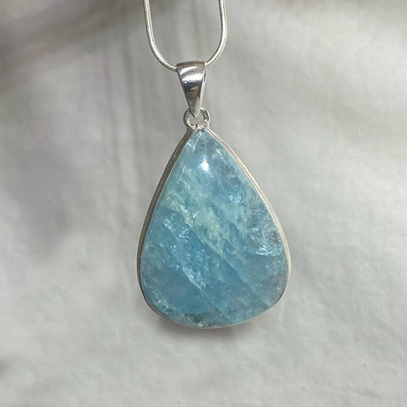 Teardrop Aquamarine Pendant