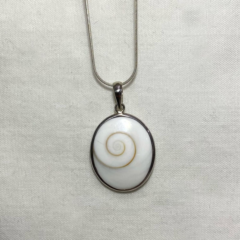 Oval Swirl Shell Pendant