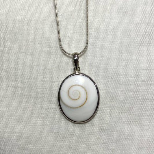 Oval Swirl Shell Pendant