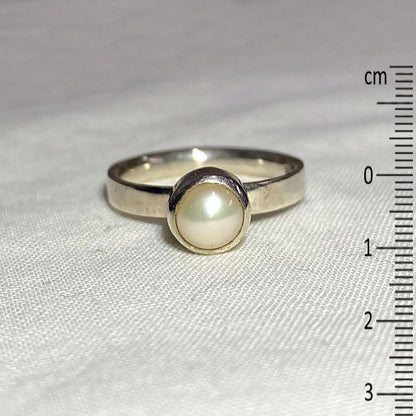 Round Pearl Ring- Size 8