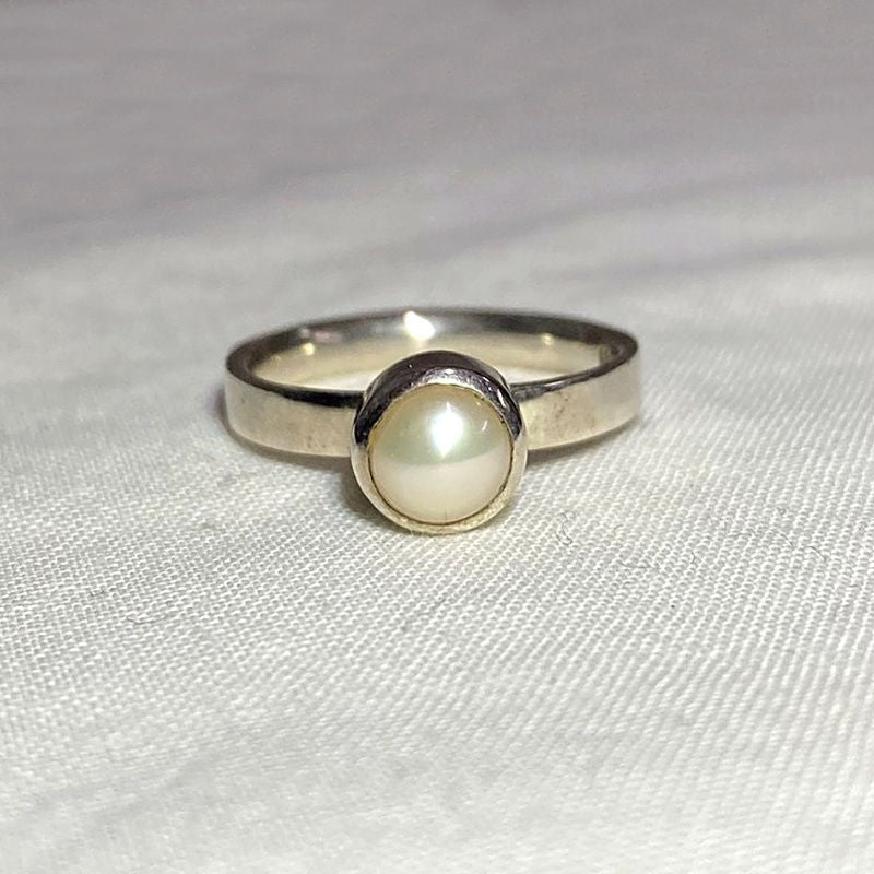 Round Pearl Ring- Size 8