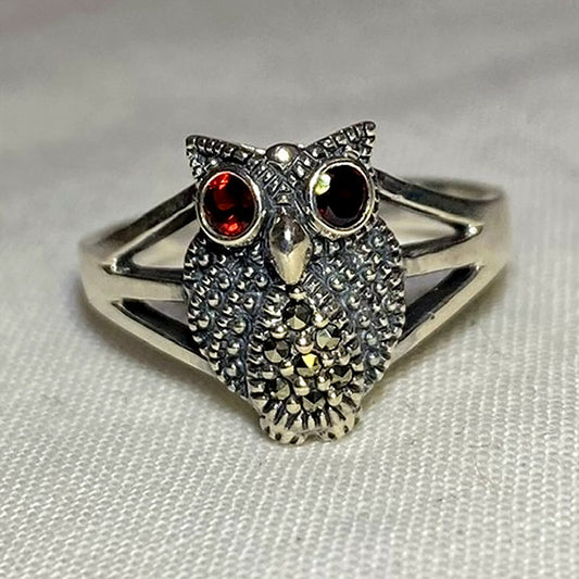 Faceted Round Garnet & Marcasite Owl Ring- Size 7.5