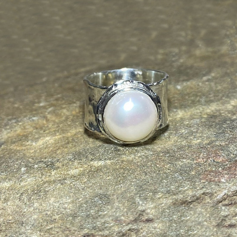 Round Pearl Ring- Size 9