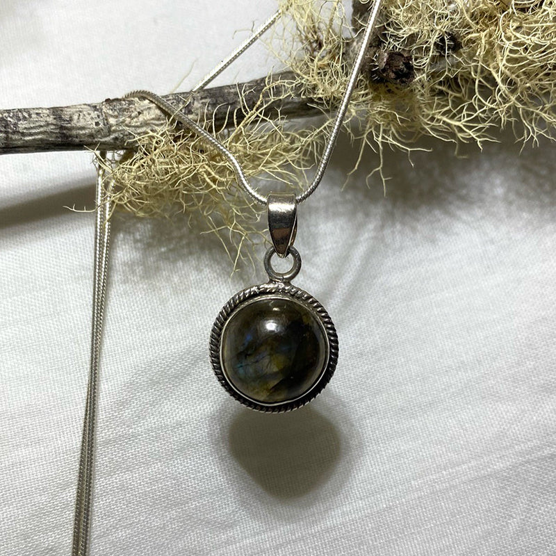 Round Framed Blue Flash Labradorite Pendant