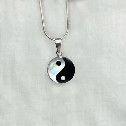 Round Mother Of Pearl Yin Yang Pendant