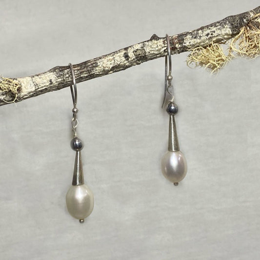 Round Pearl Earrings