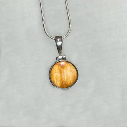 Round Spondylus Shell Pendant