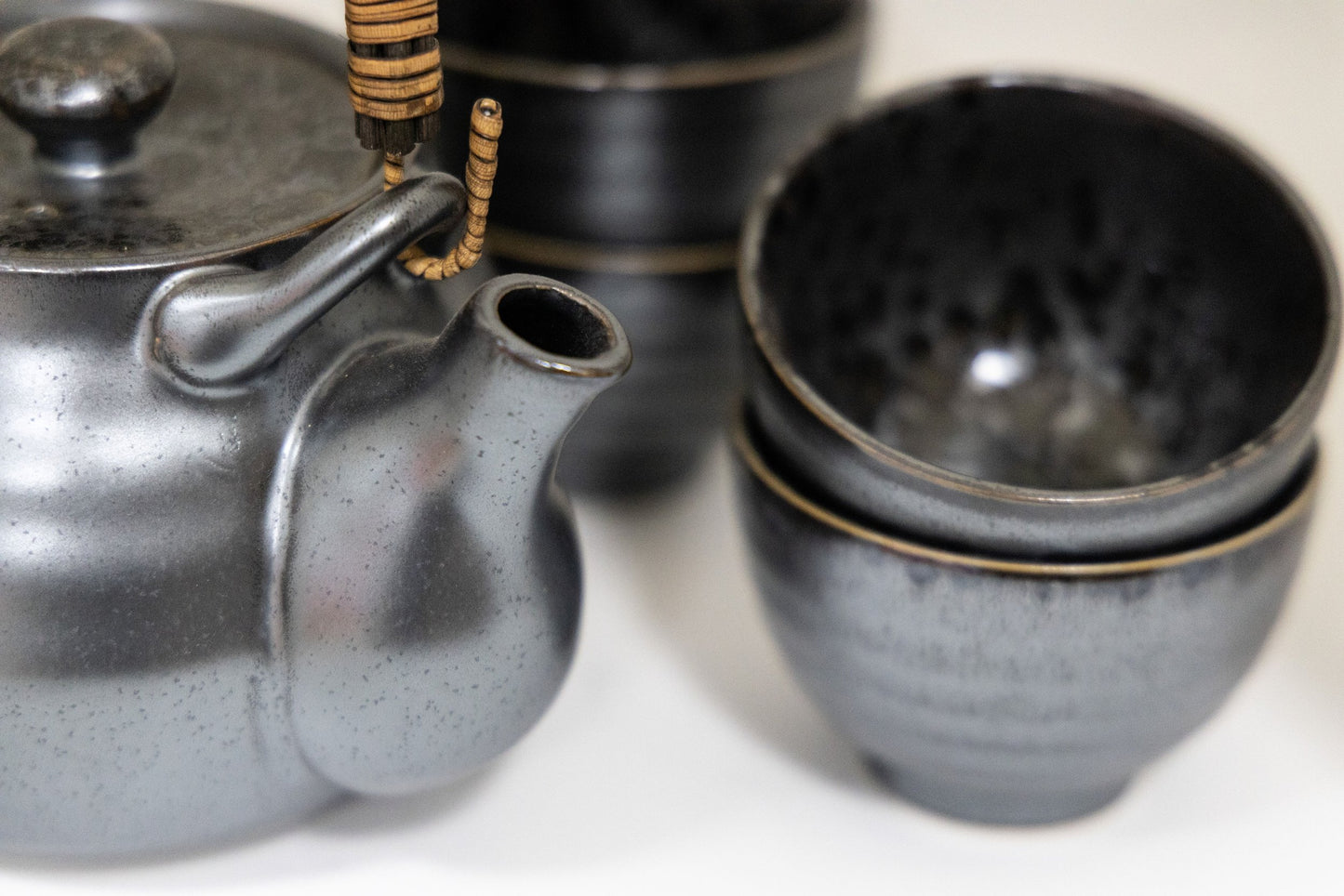 Traditional Japanese Teapot Set - Black