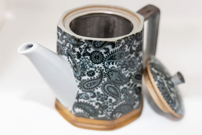 Traditional Japanese Teapot - Black Paisley